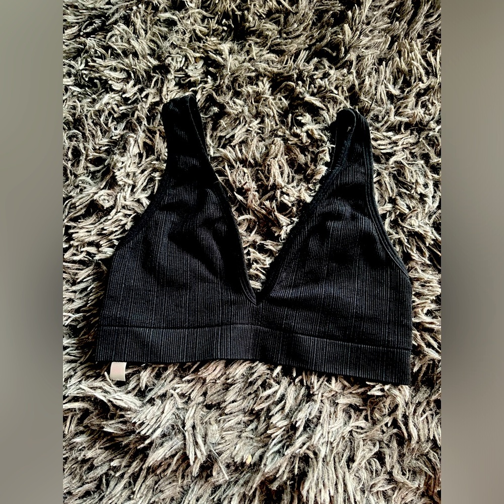 3/$10 Victoria's Secret PINK Black Ribbed Bralette